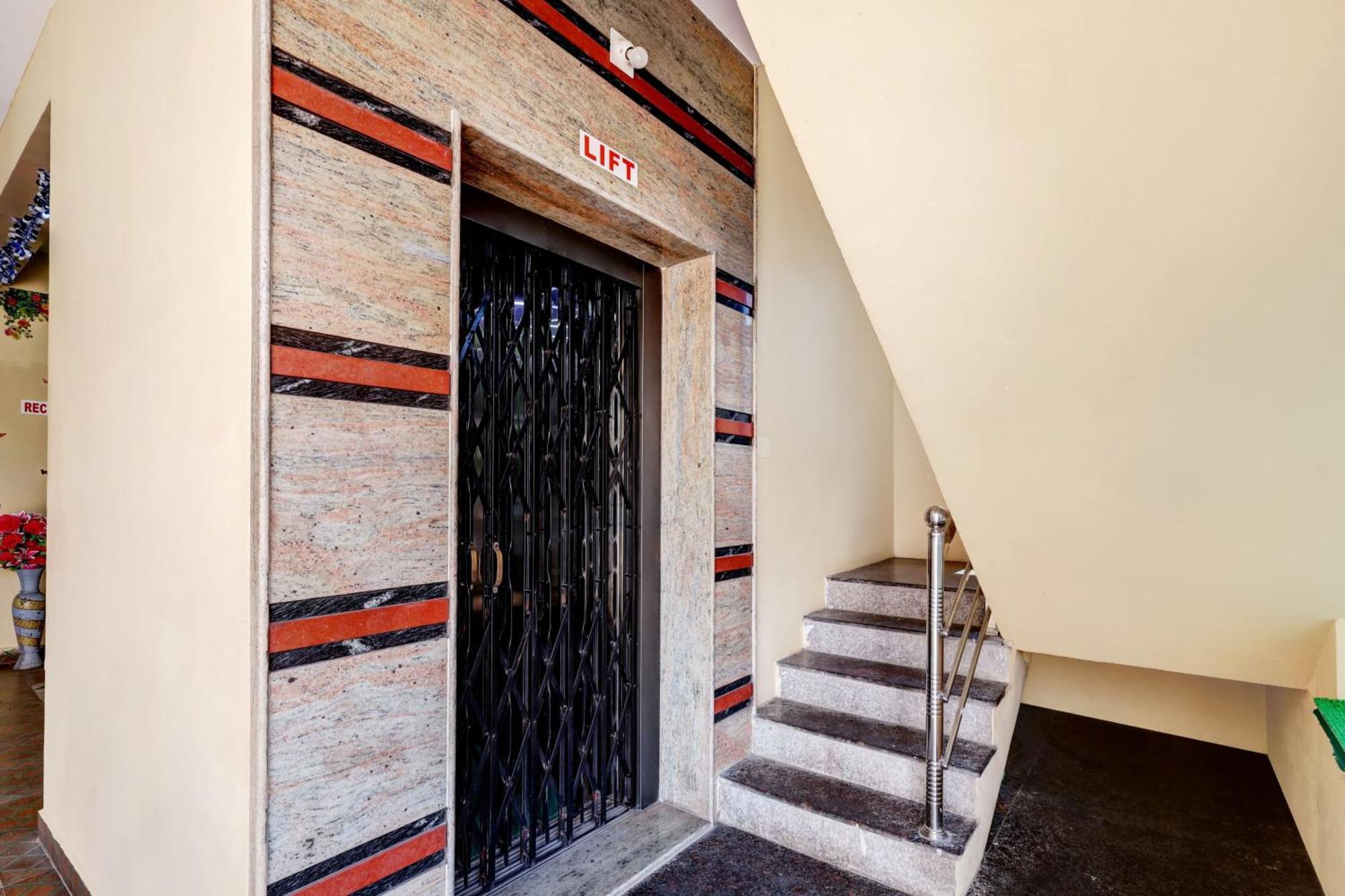 Sri Sakthi Home Stay - Beyond The Expectations- 10 To 15 Minutes Drive From Railway Station And Bus Station Tirupati Exterior photo